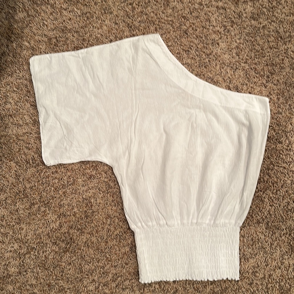 Giocam white Cotton One shoulder top. New without tags. Size Large